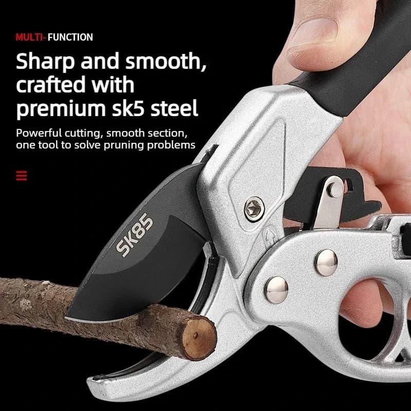 Ergonomic Pruning Shears