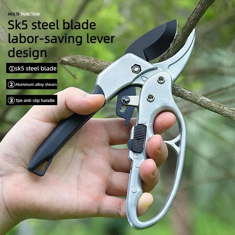 Ergonomic Pruning Shears