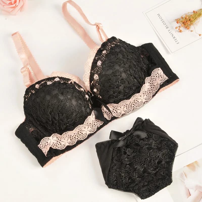 Lace Push-Up Bra and Panty Set