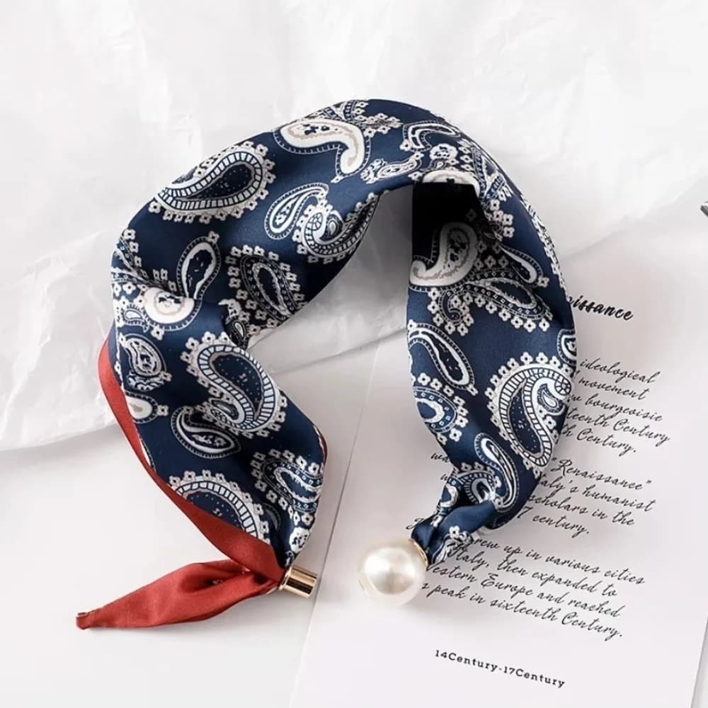 Magnetic Pearl Print Lightweight Scarf