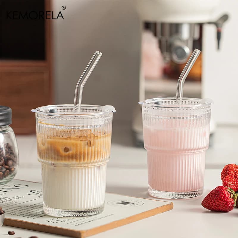 Glass Cups With Lids and Straws