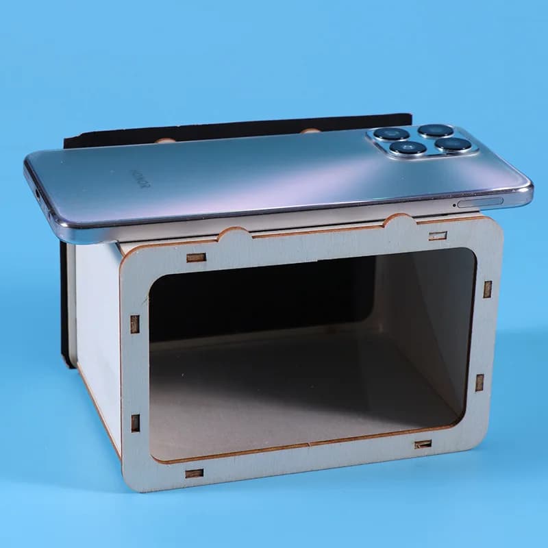 3D Holographic Projector for Smartphone