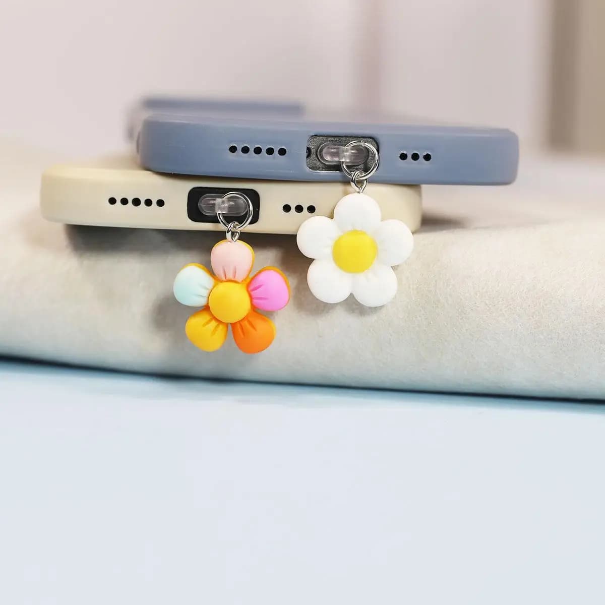 Decorative Accessories for Phone Cases, Flowers, Dust Plugs, Beautiful Pendant