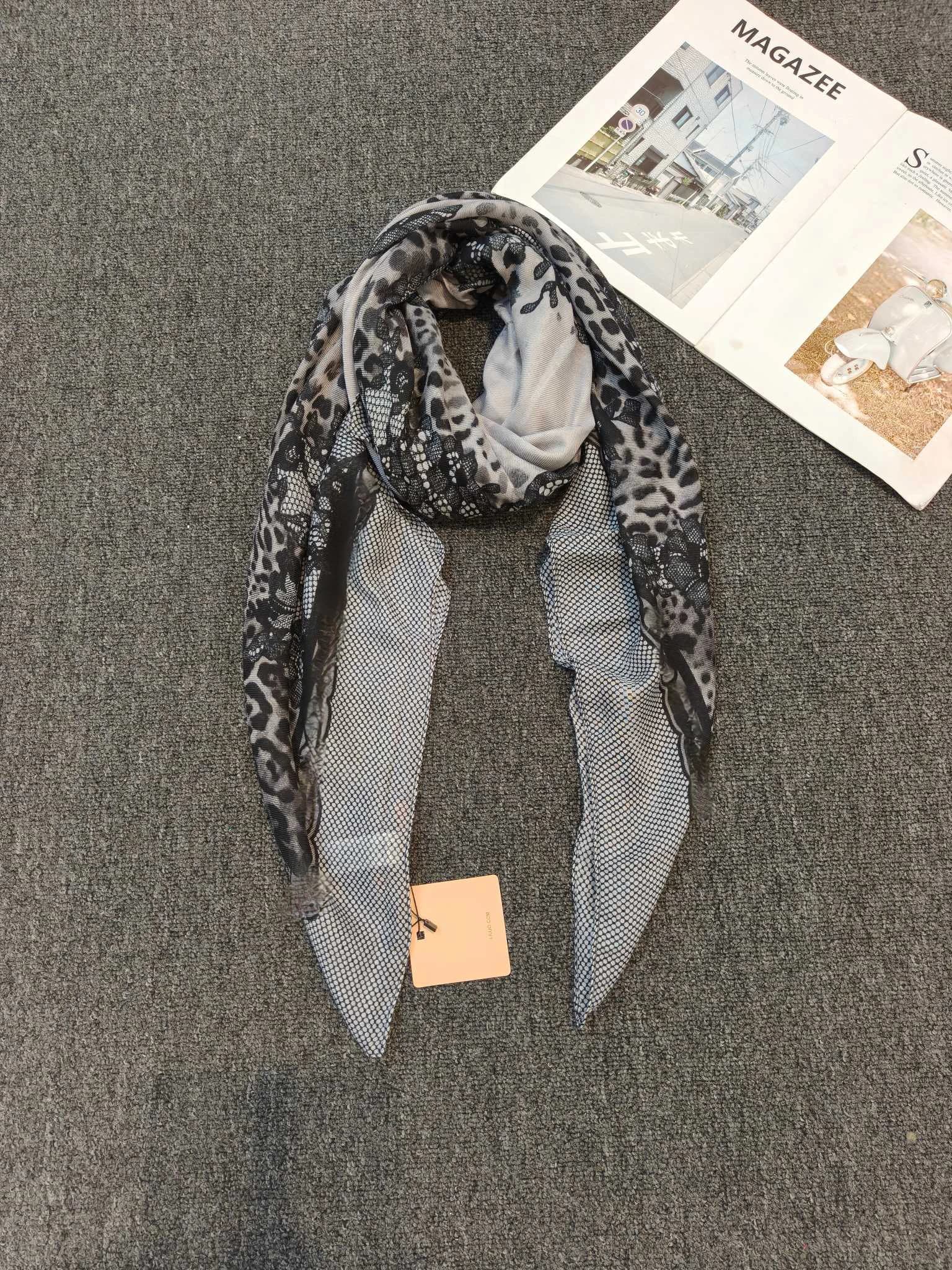 European, American, Italian original scarf with printed temperament, versatile shawl, sun shading, warm and soft new style 11