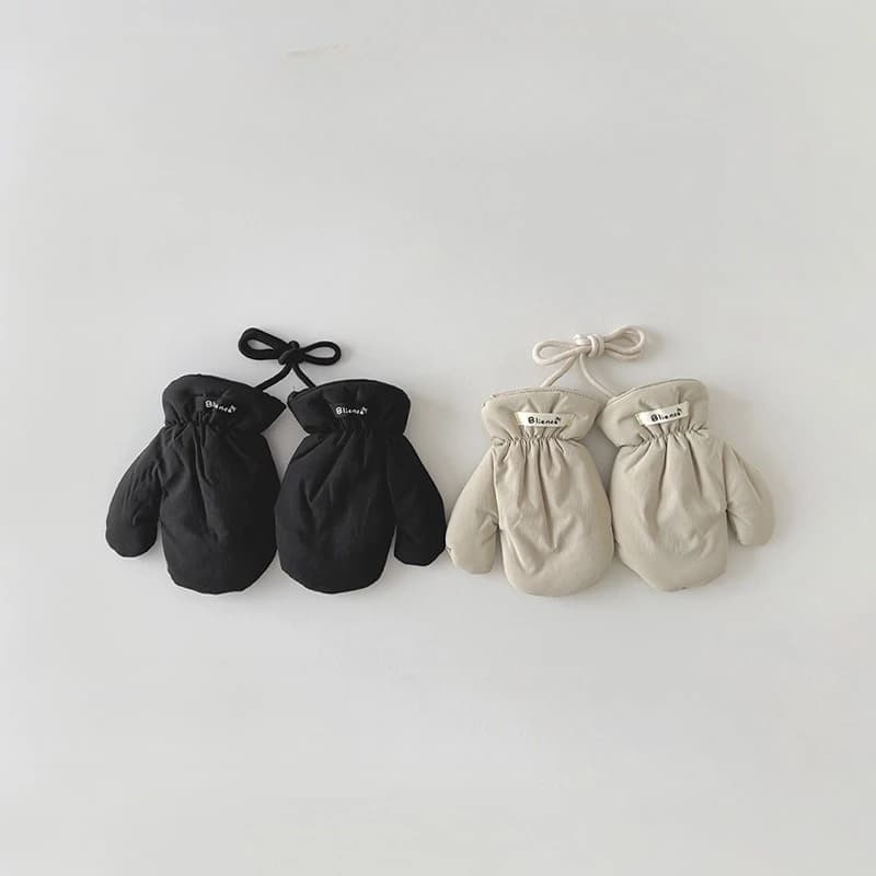Kids Winter Waterproof Mittens with Lanyard