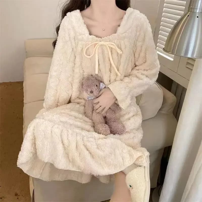 Thick Coral Fleece Long Sleeve Nightgown
