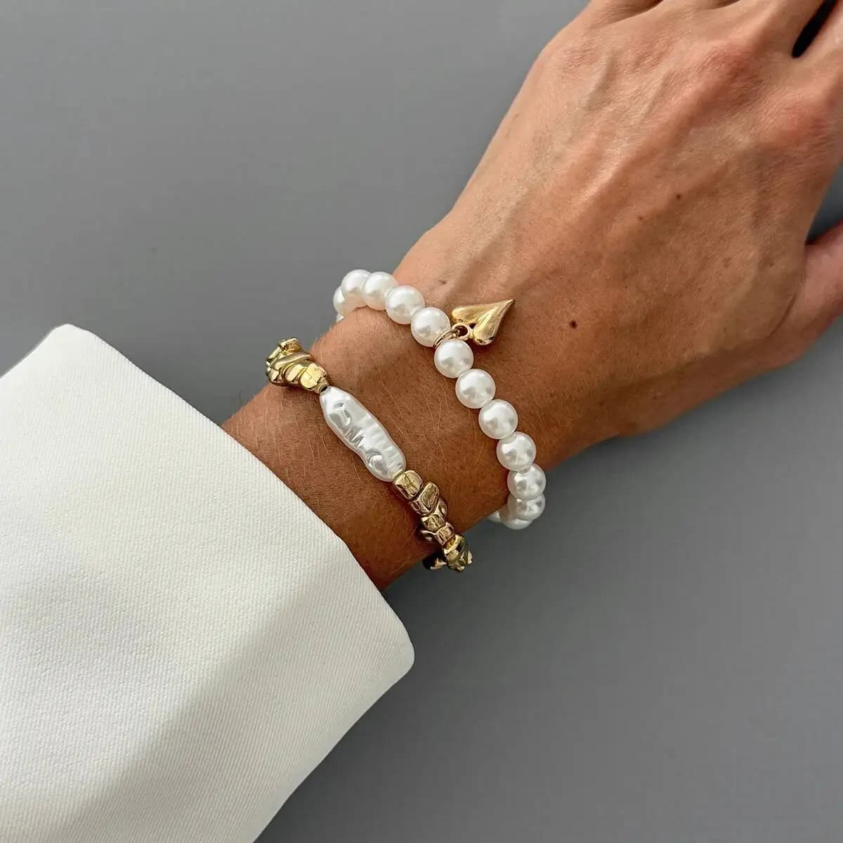 Imitation Pearl Elastic Bracelet Set with Heart Pendant