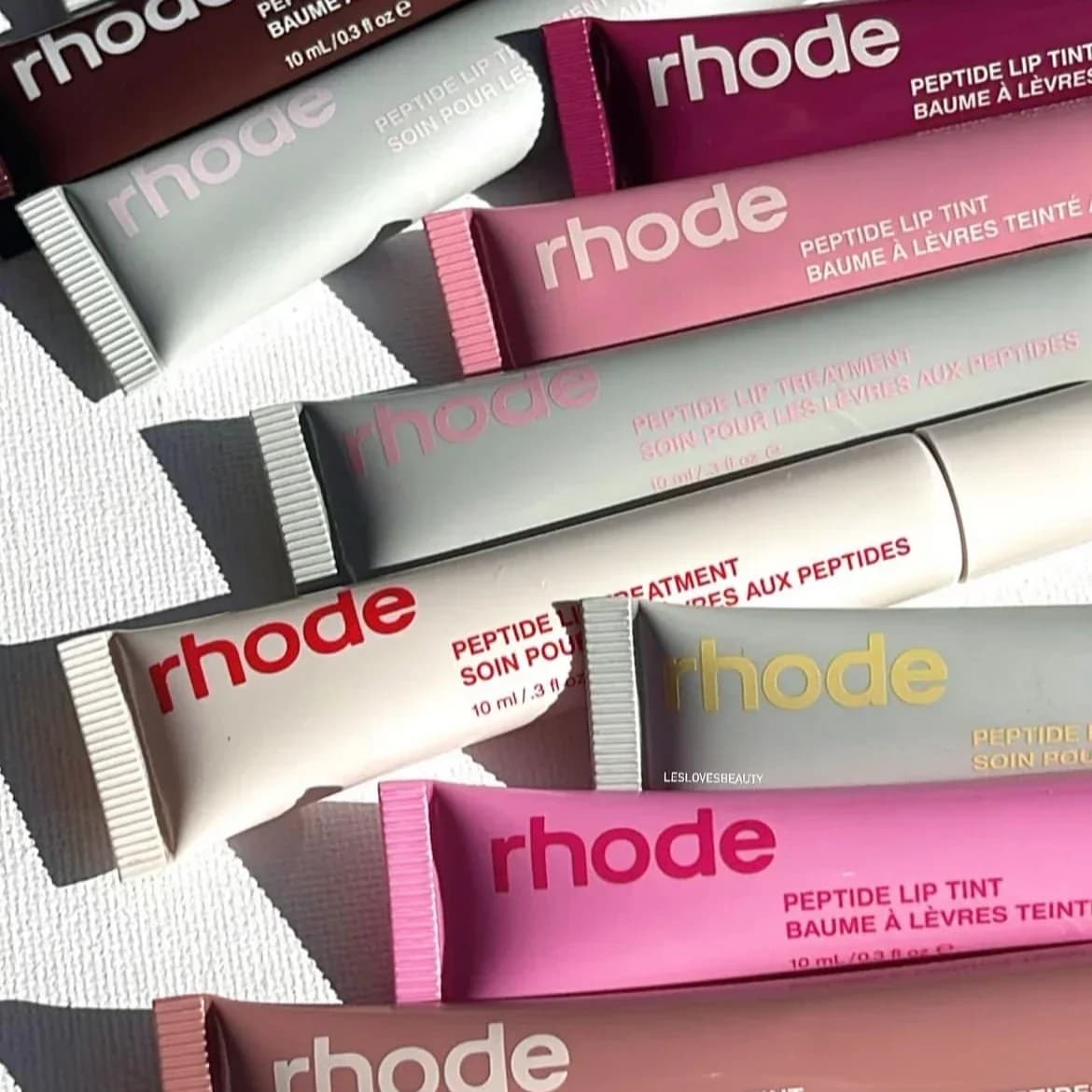 Moisturizing Lip Gloss with Mirror Compact