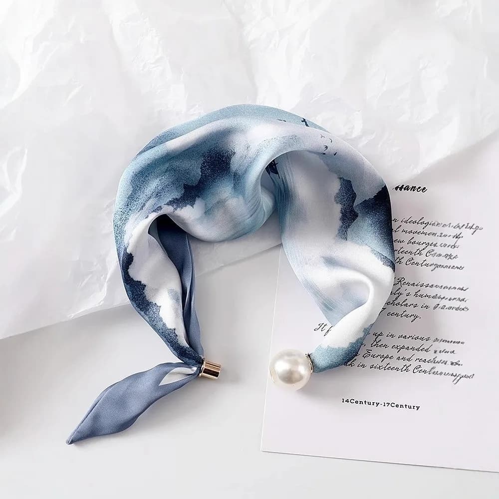 Magnetic Pearl Print Lightweight Scarf