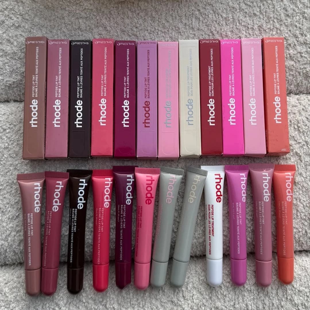 Moisturizing Lip Gloss with Mirror Compact