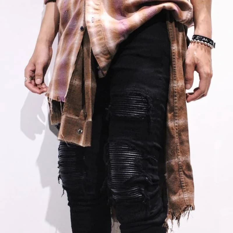 Men's Slim Fit Distressed Jeans with Black Peaks