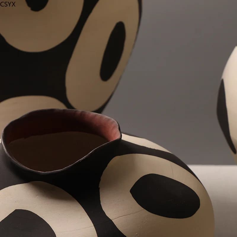 Ceramic Vase With Geometric Circles Design