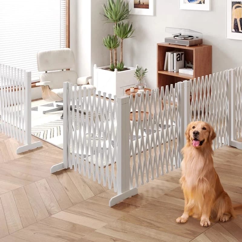 Wooden Retractable Puppy Isolation Fence