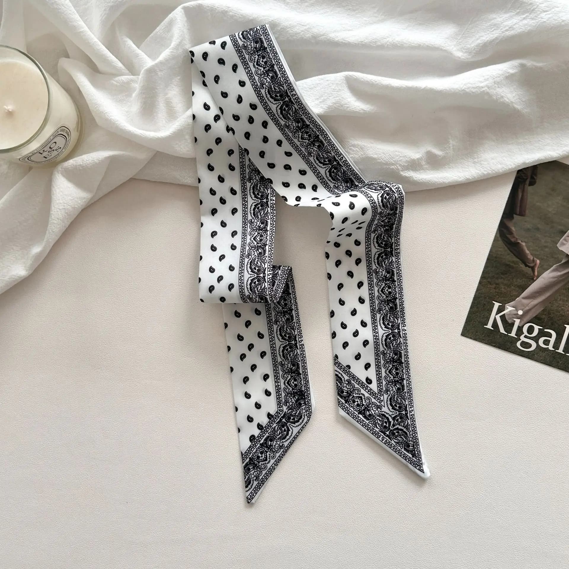 Slim Vintage Style Scarf