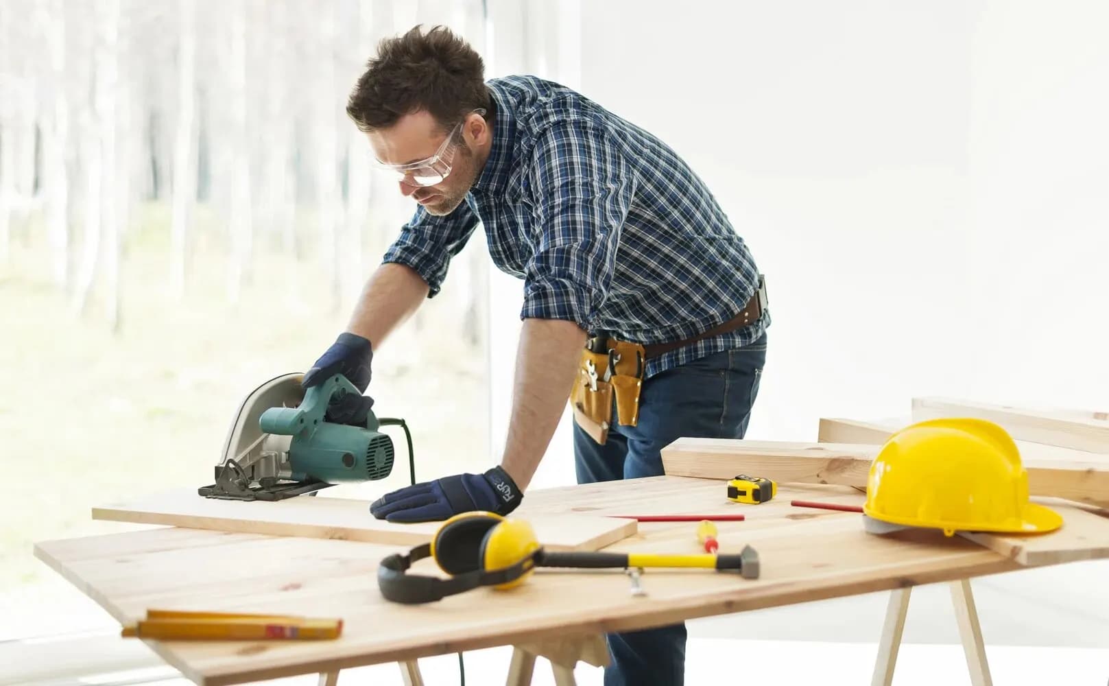 High Dexterity Work Gloves with Touch Screen Compatibility