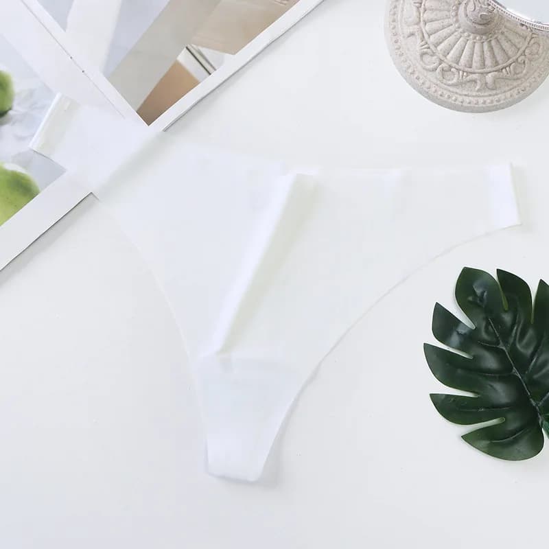 Seamless Ice Silk Thong Underwear