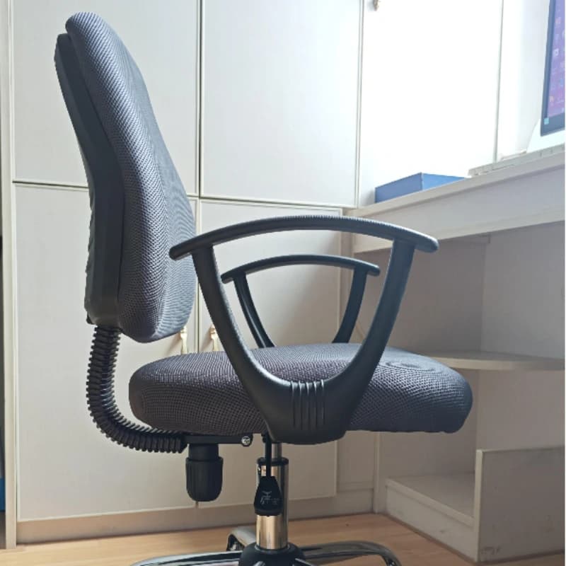 Ergonomic Mesh Back Office Chair with Swivel Base