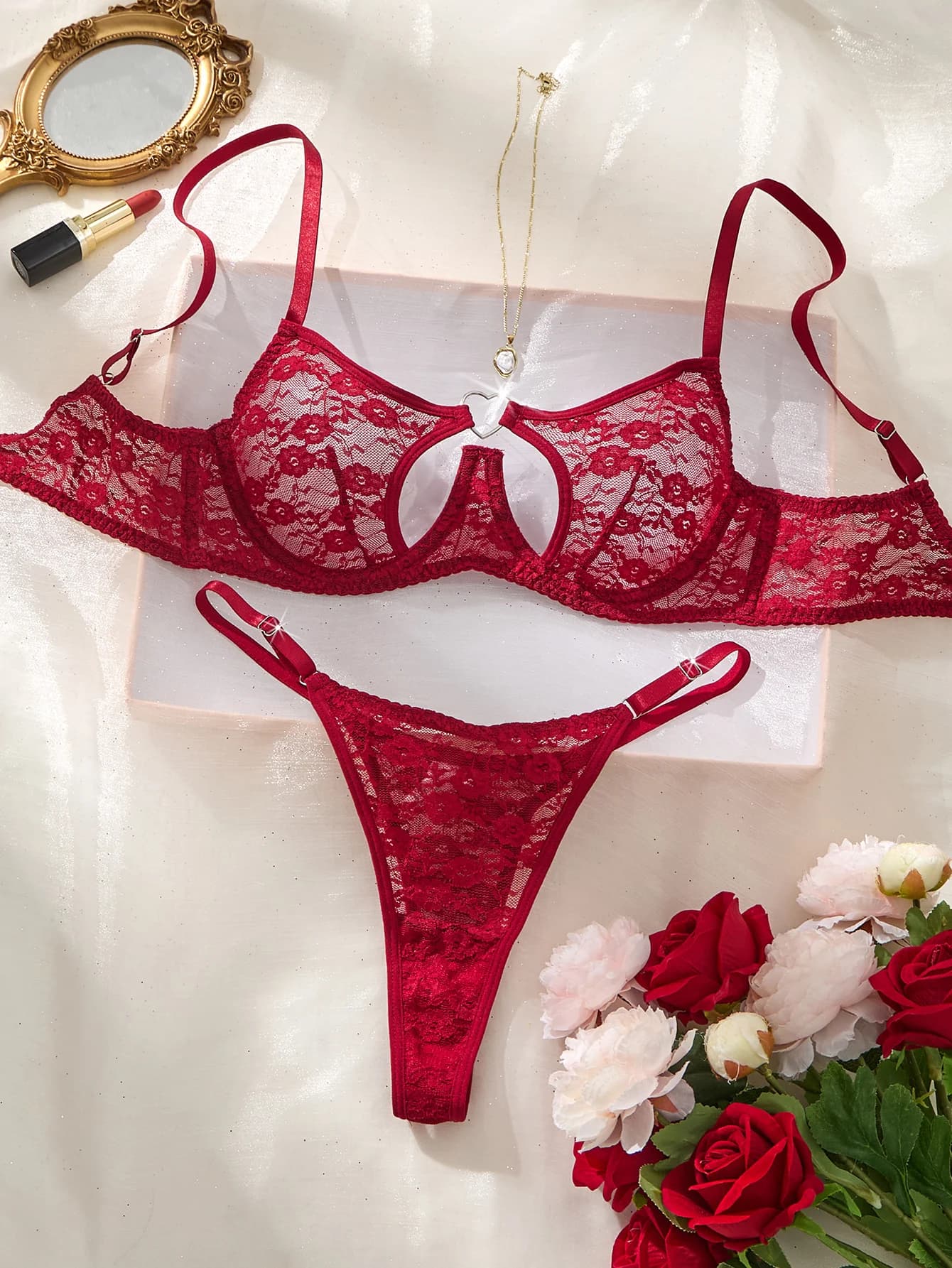 Lace Bra and Panty Set with Heart Buckle