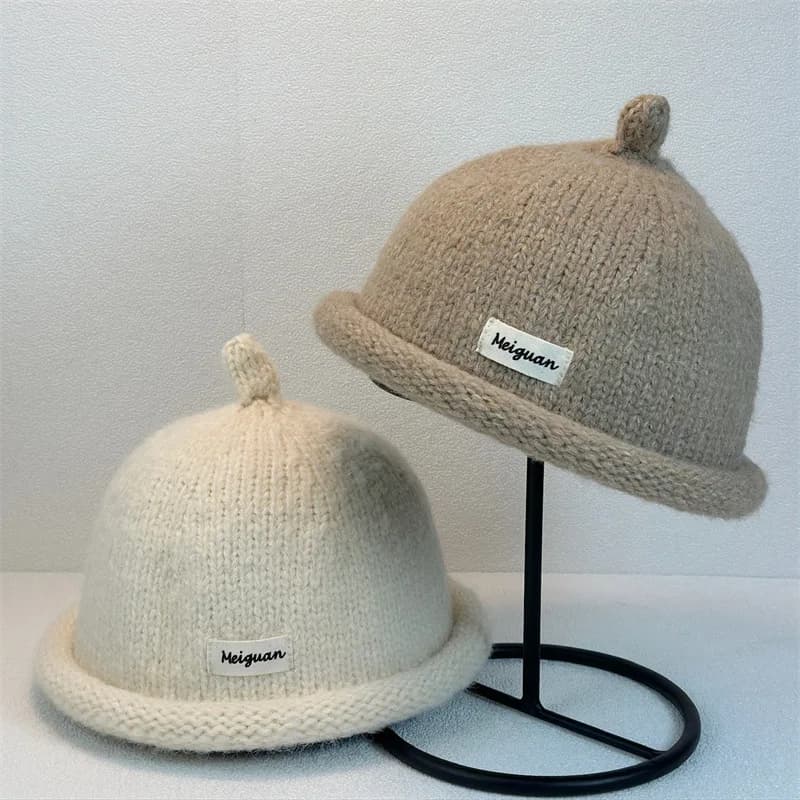 Women's Winter Knit Beanie with Turned-up Brim