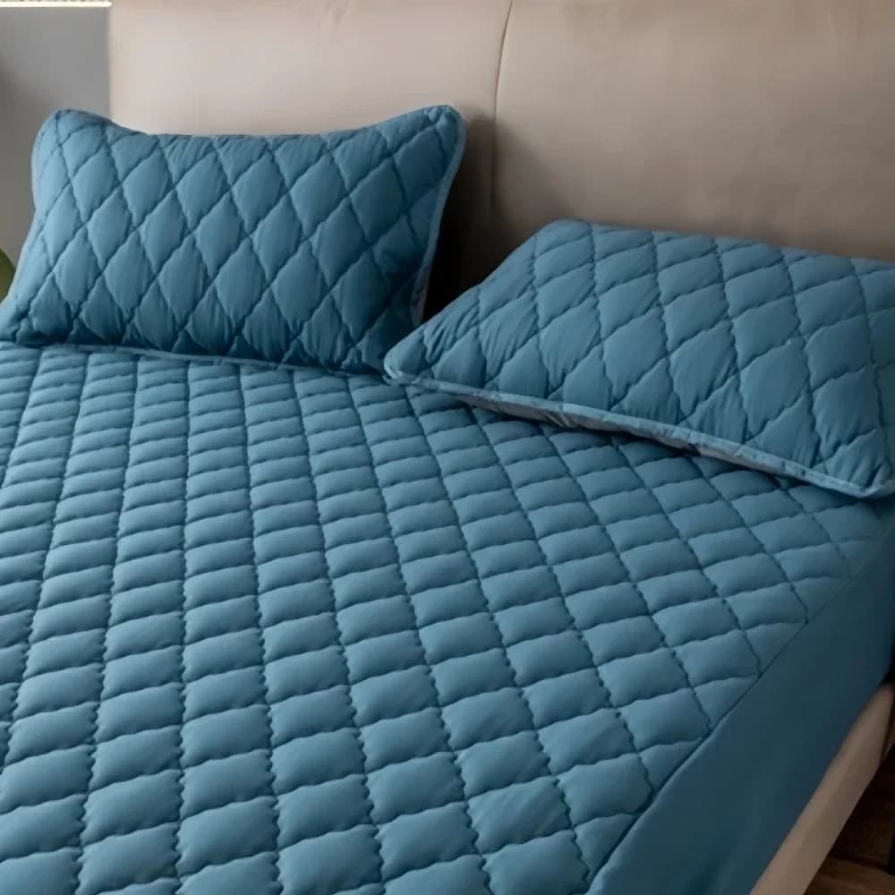 Waterproof Quilted Pillowcase Standard Queen