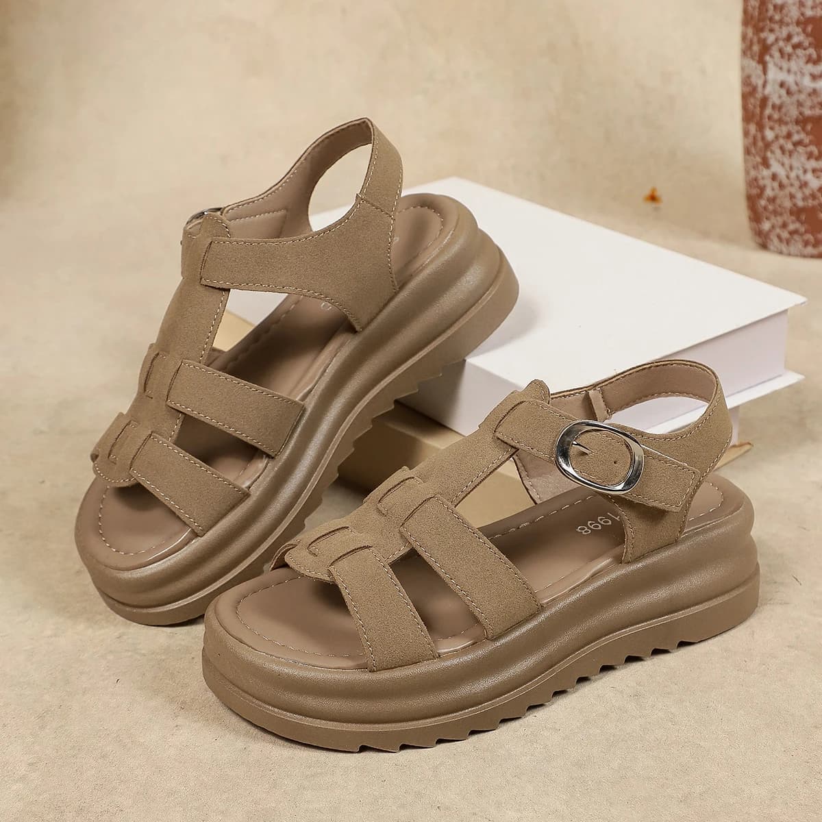 Khaki / 37