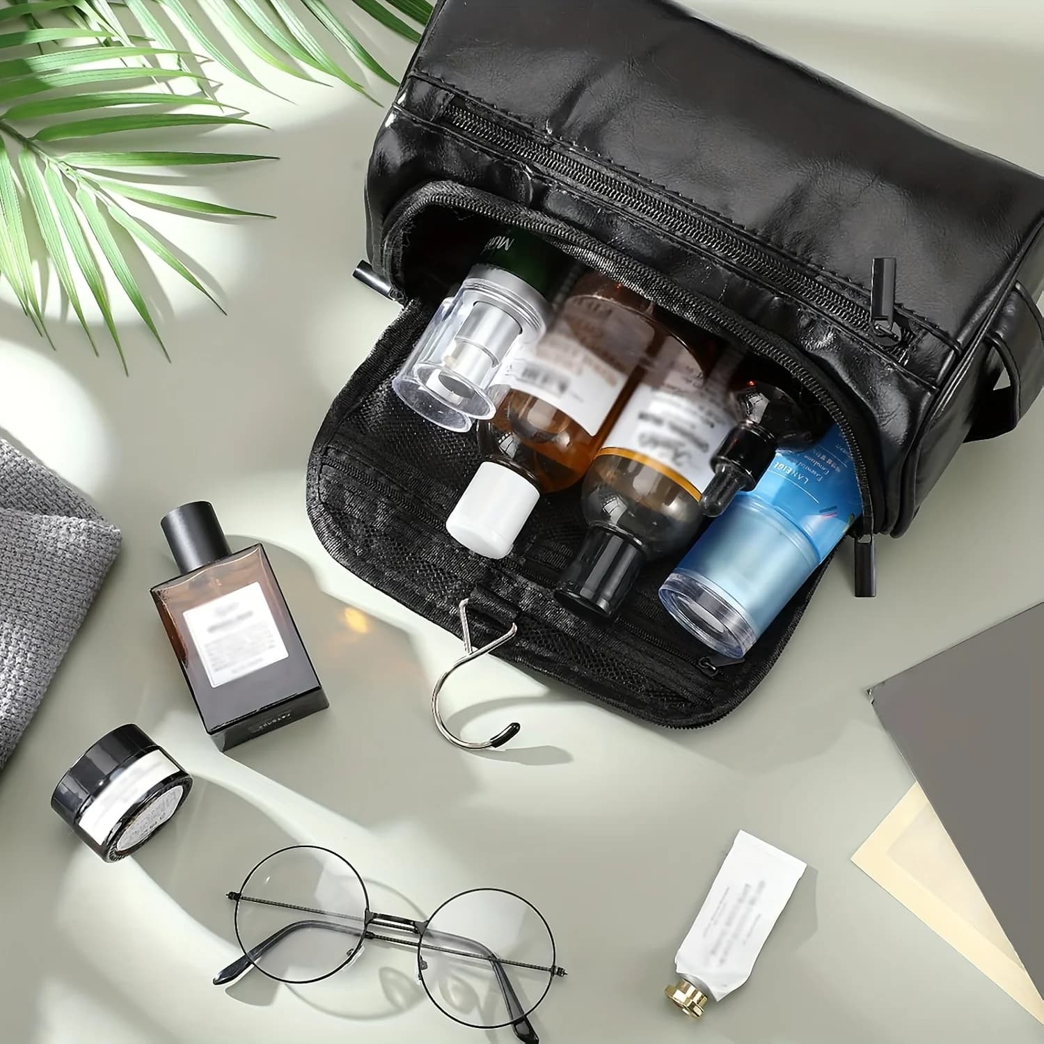 Toiletry Bag for Men, Hanging Travel Shaving Dopp Kit, Water-resistant Toiletries Organizer Bags, PU Leather Cosmetic Bags