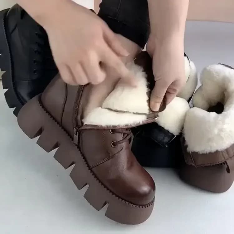 Women's Wool-Lined Winter Platform Boots