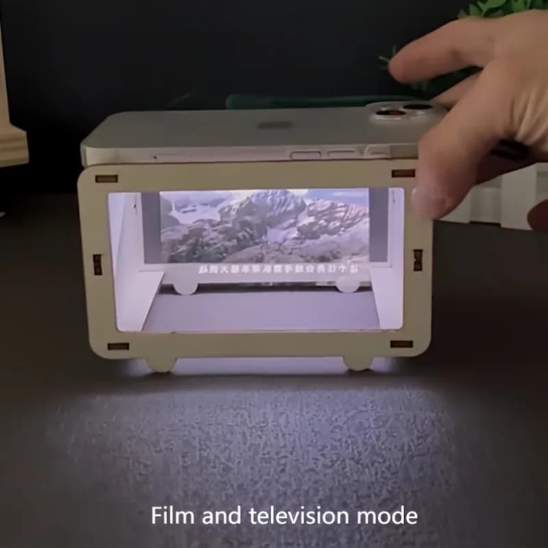 3D Holographic Projector for Smartphone