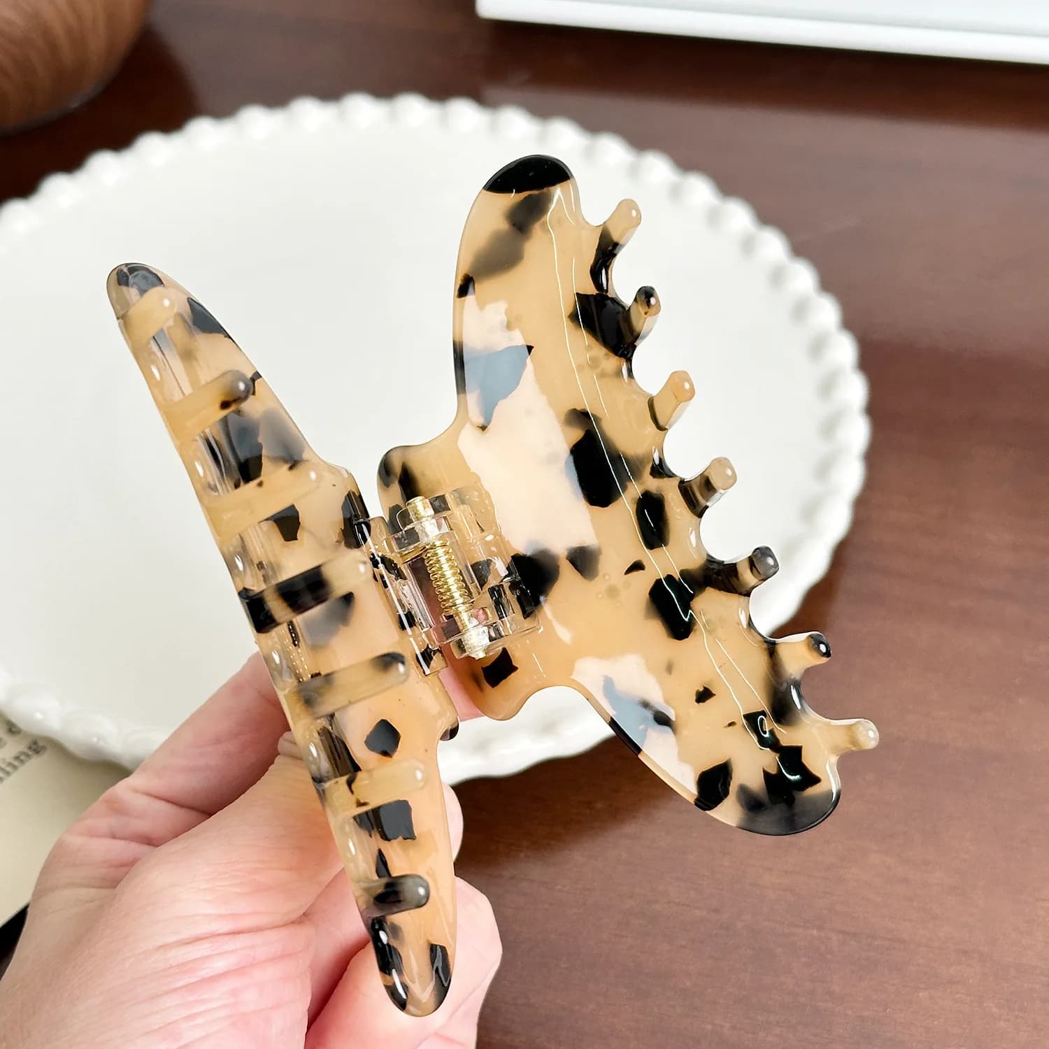 Women's Hair Accessories Fashionable Funny Versatile Hair Clips High Ponytail Hair Clips For Cute Girls Shark Clips Korean Style