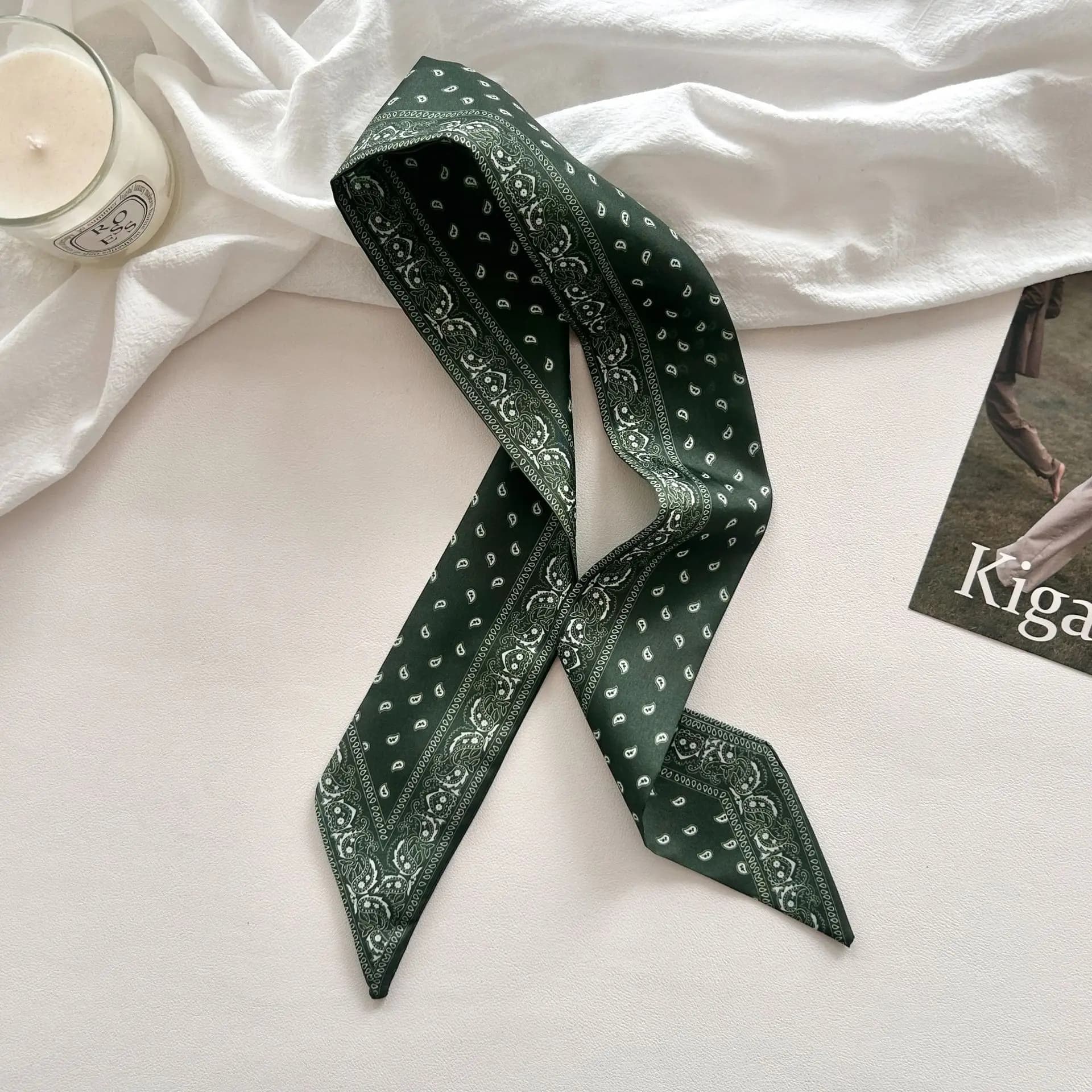 Slim Vintage Style Scarf