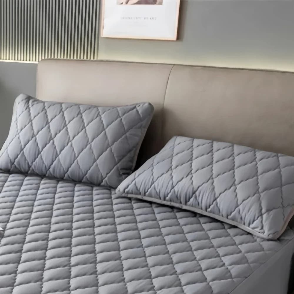 Waterproof Quilted Pillowcase Standard Queen