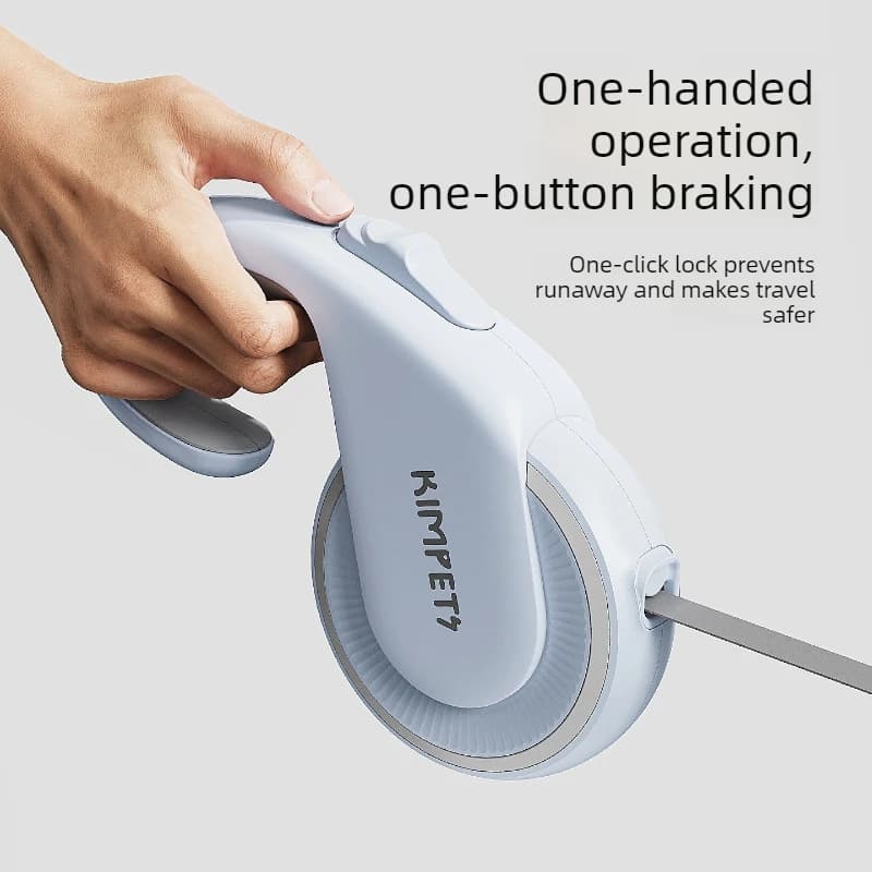 Retractable Dog Leash with Reflective Strips