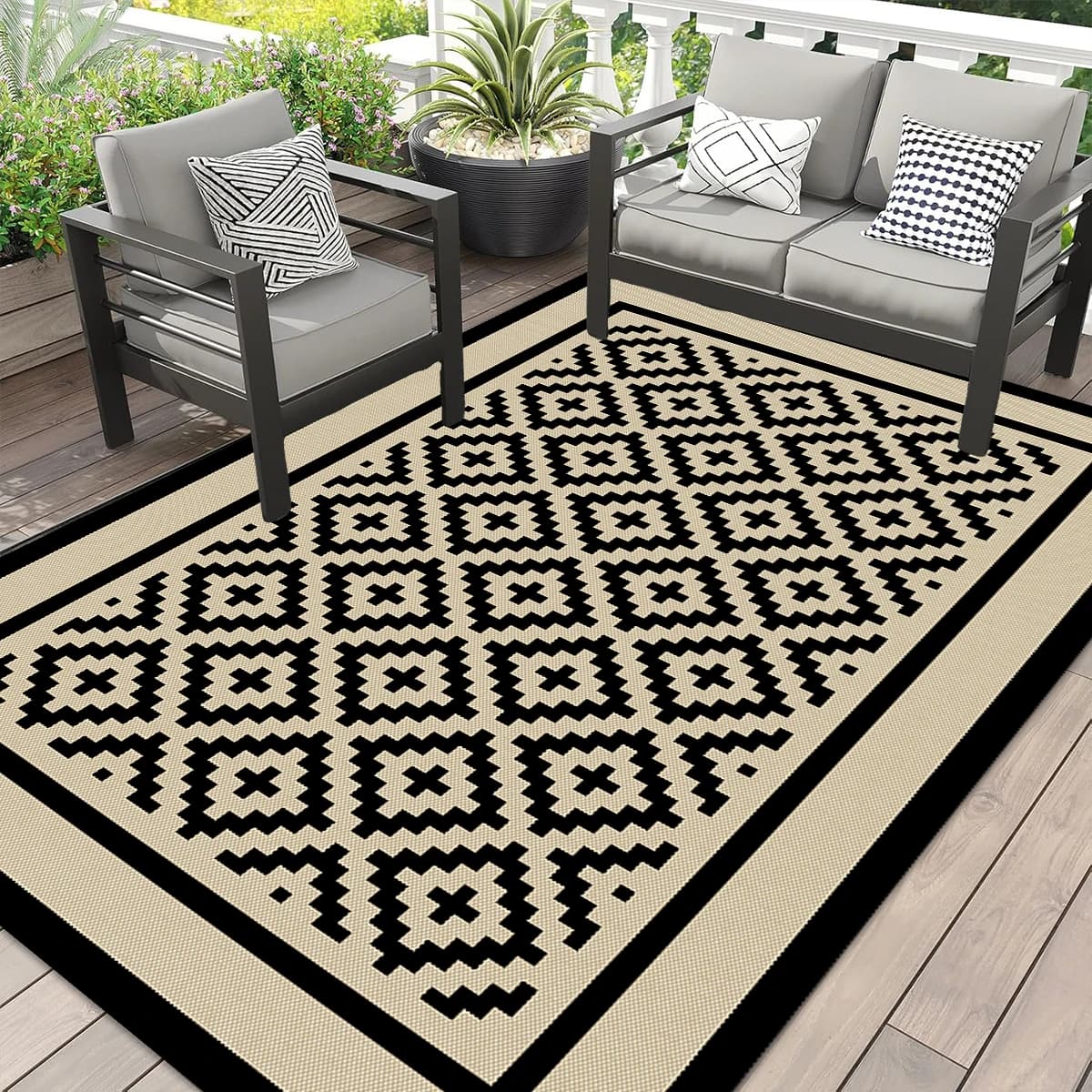 Double-Sided Reversible Waterproof Outdoor Rug