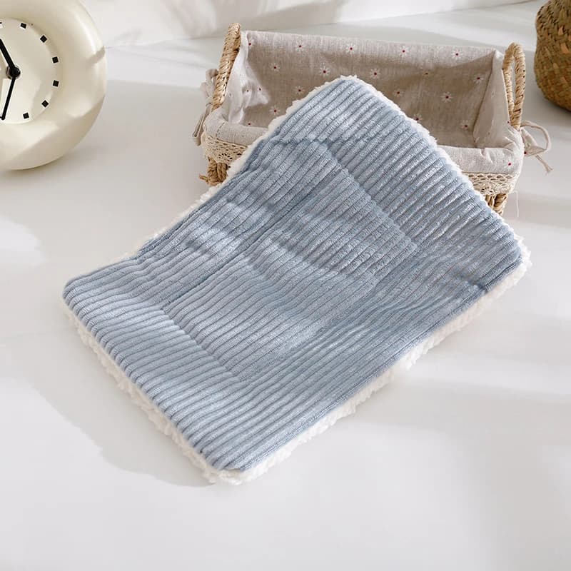 Fleece Winter Bed Mat for Small Pets