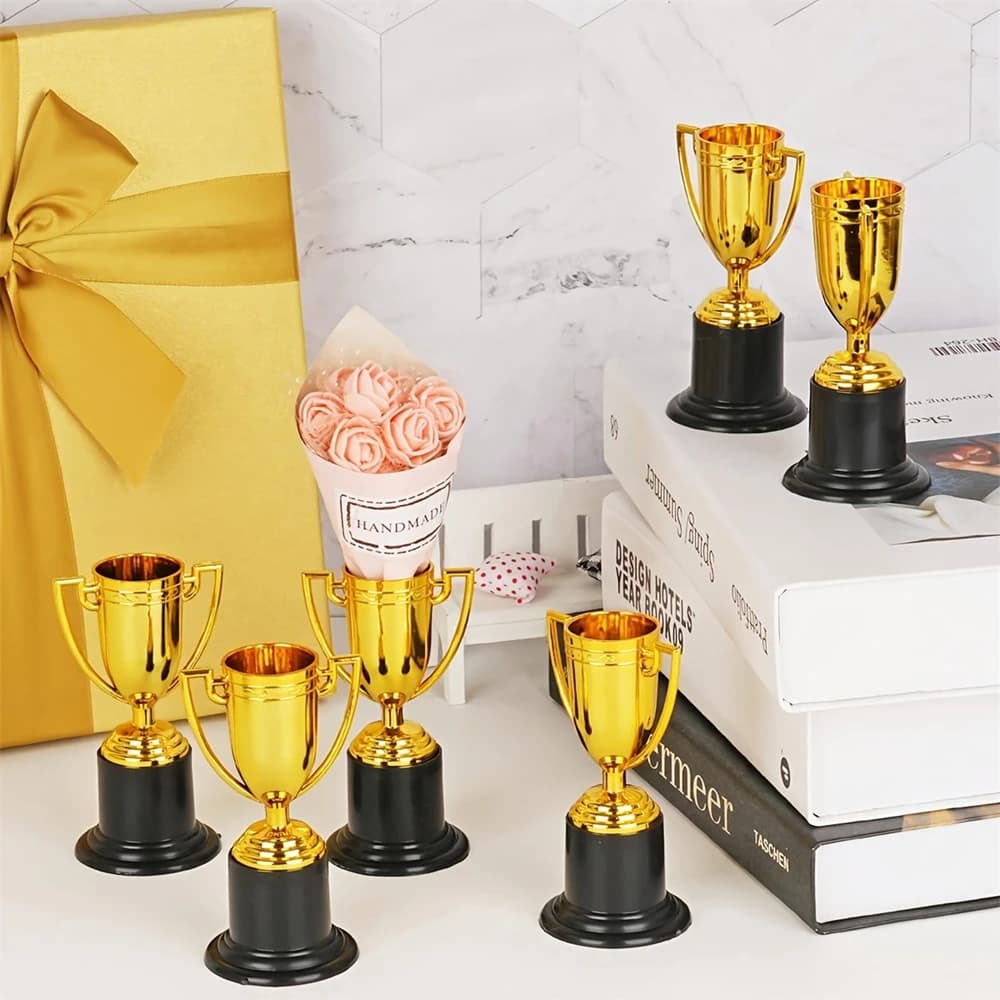 Gold Plastic Trophy Party Prizes