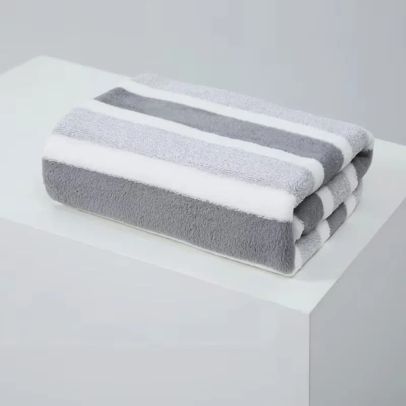 Thickened Absorbent Bath Towel