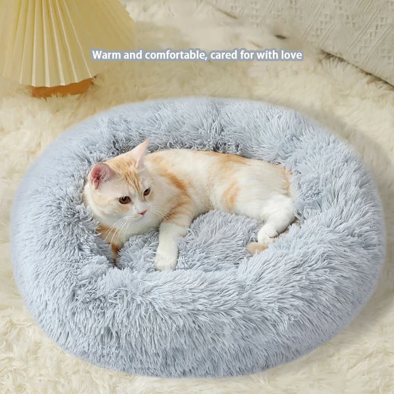 Furry pet bed - round cat bed and dog bed - soft and fluffy pet bed - ideal sleeping companion for kittens and puppies