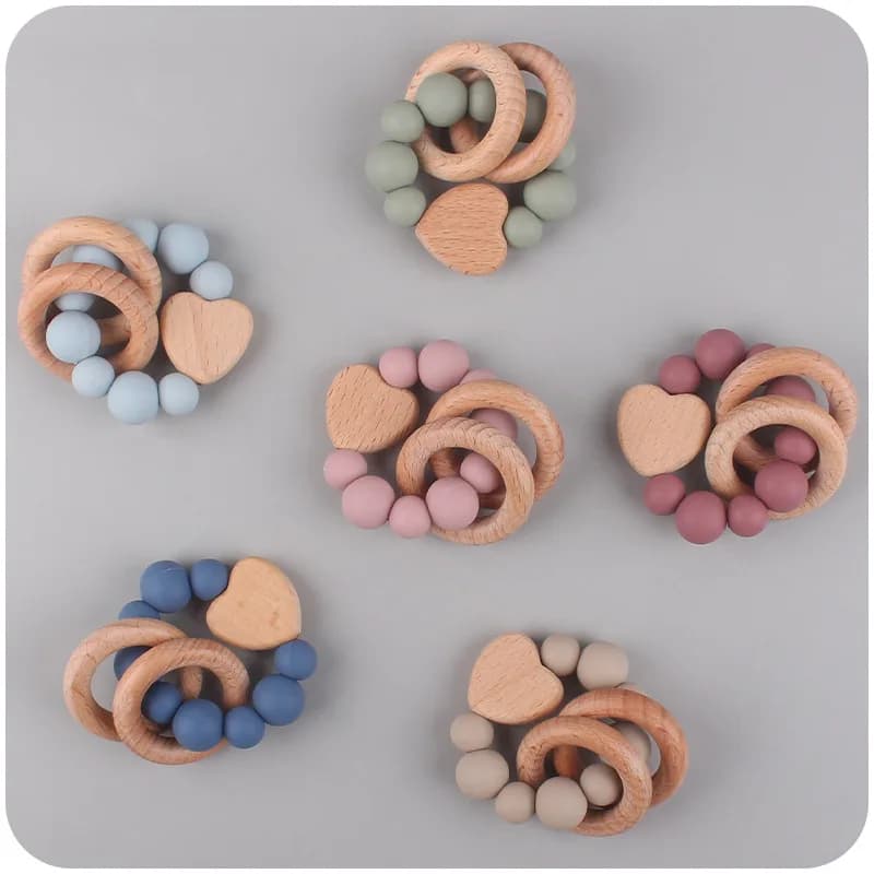 New Baby Products Made of Beech Cartoon Love Soothe Baby Silicone Bite Grinding Beech Wood Toys Baby Accessories Bebes Teether