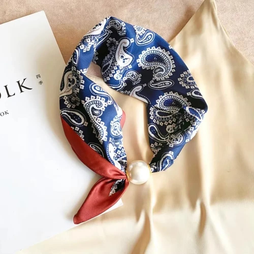 Magnetic Pearl Print Lightweight Scarf