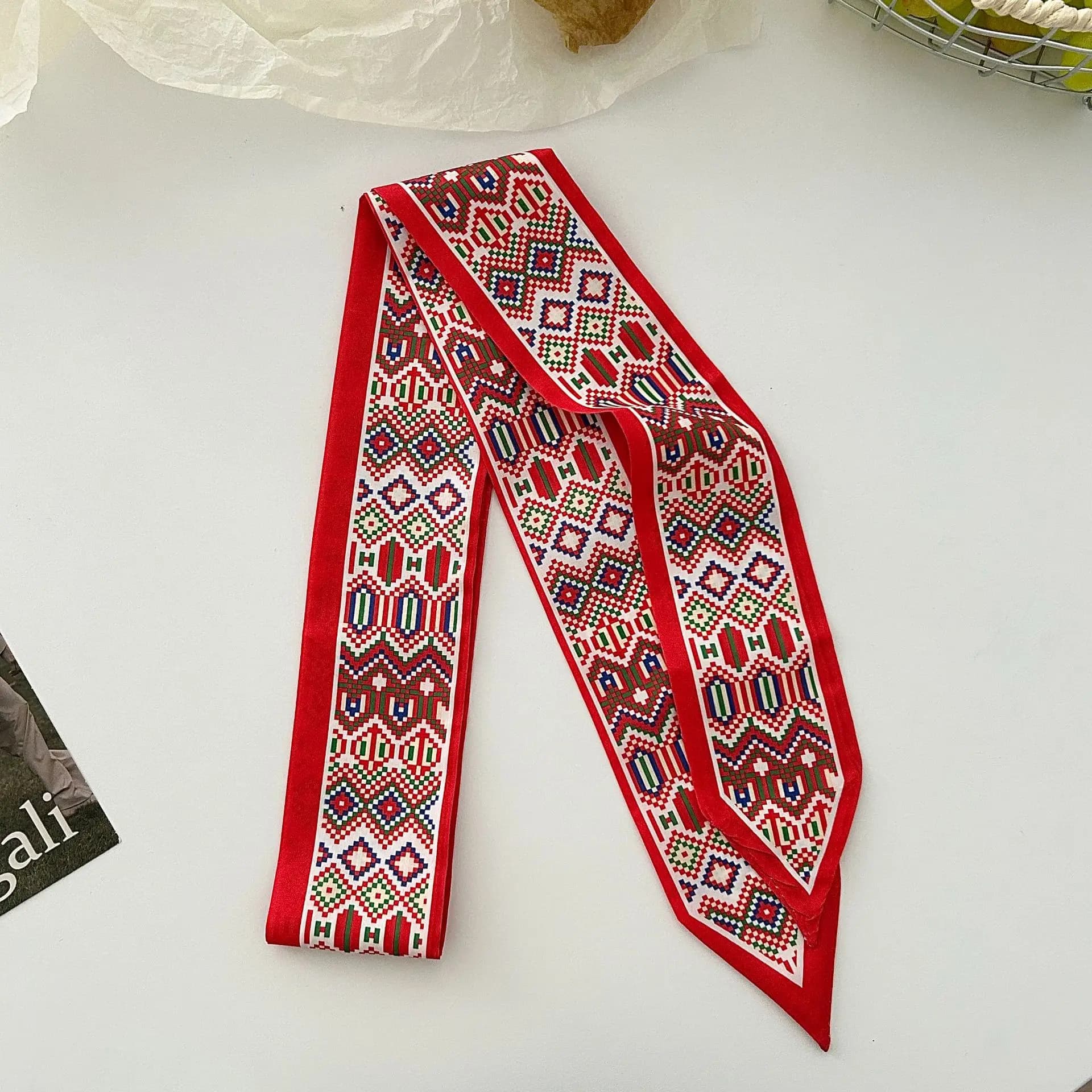 Slim Vintage Style Scarf