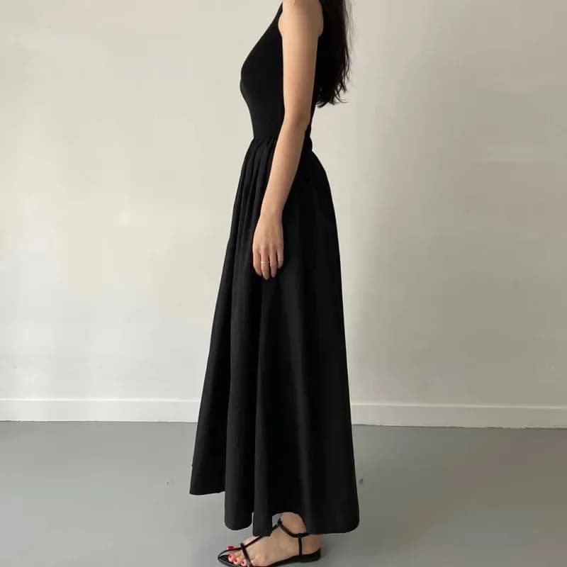 Female Fashion Style Dress New Summer Simple Elegant Black Long Dresses For Women Round Neck Sleeveless High Waist Temperament