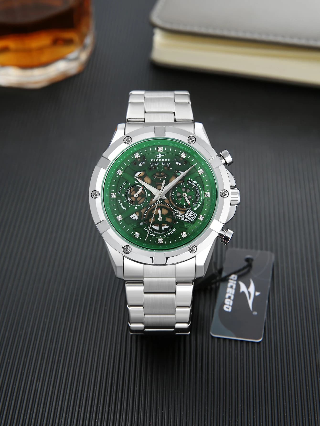 Men's Watch with Multifunctional Chronograph, Stylish Wristwatch for an Active Lifestyle, Durable Design Suitable for Various Occasions