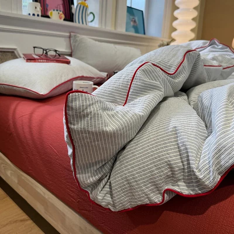 Class A Japanese Striped Bedding Sets High Quality Skin-Friendly Fabric Fitted Sheet Bed Kit Bedroom Bedclothes for Four Seasons