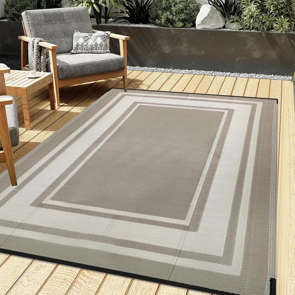 Double-Sided Reversible Waterproof Outdoor Rug