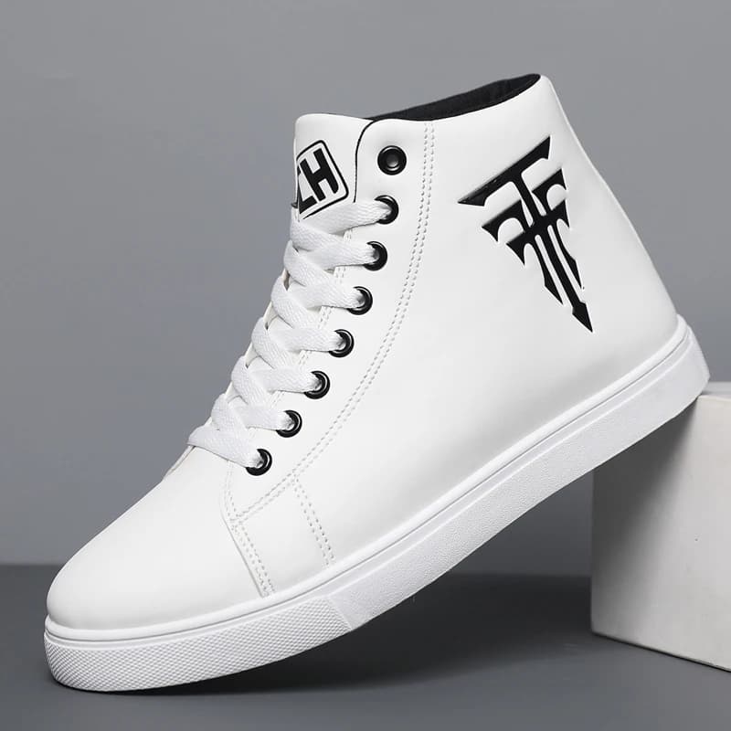 [sneakers] A Pair of High-Top Sports Casual Outdoor Skate Shoes, Comfortable And Suitable for Travel And Fitness (Available in L