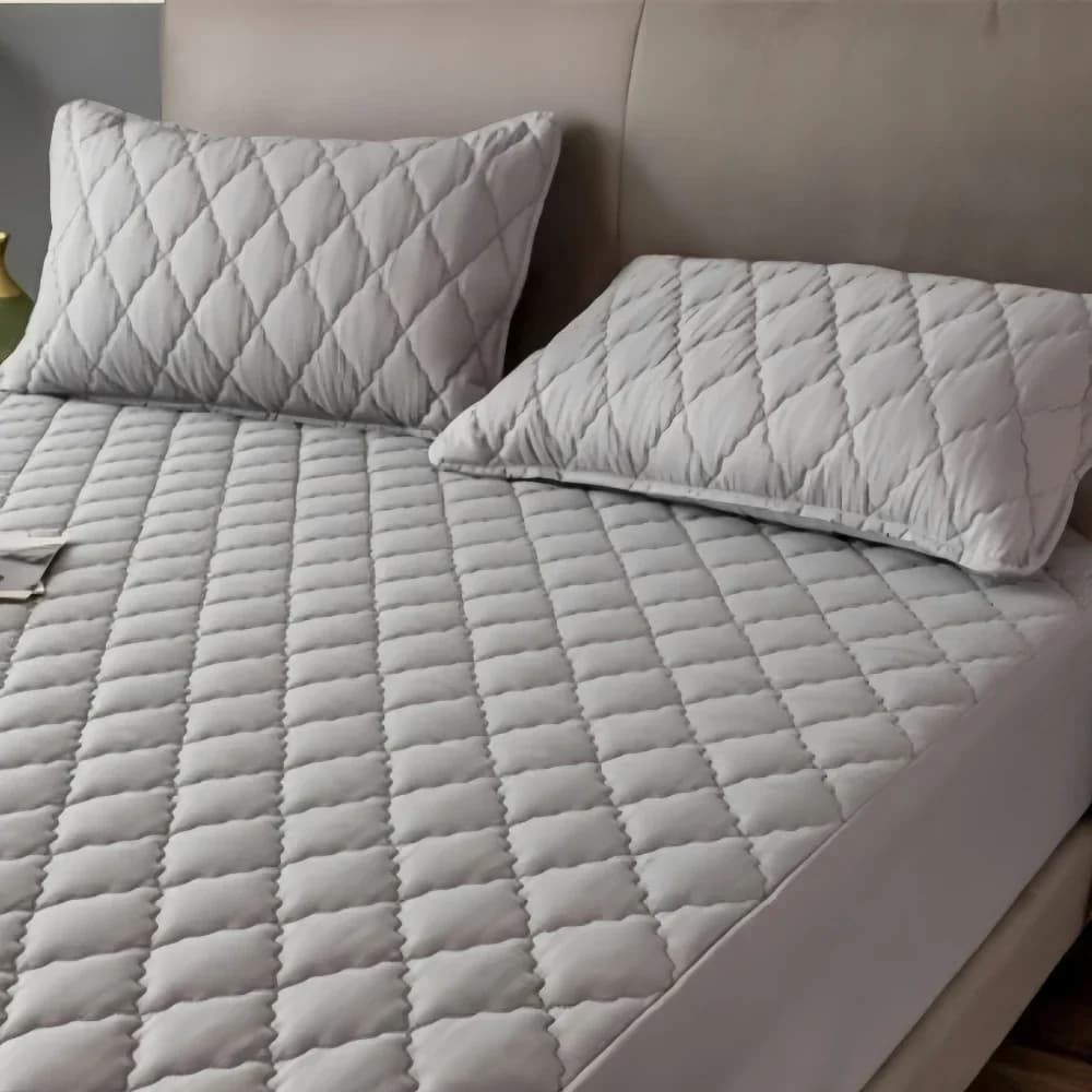 Waterproof Quilted Pillowcase Standard Queen