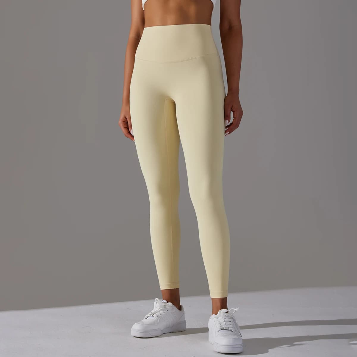 Light Apricot / L
