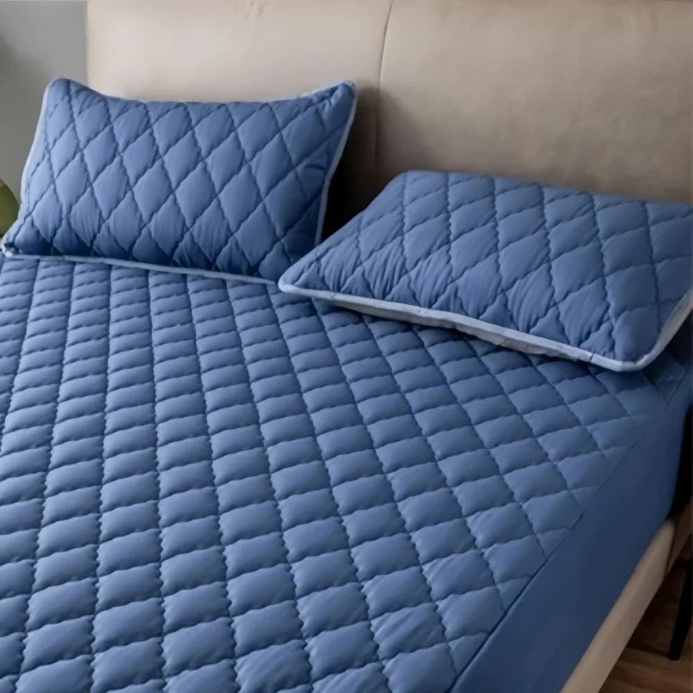 Waterproof Quilted Pillowcase Standard Queen