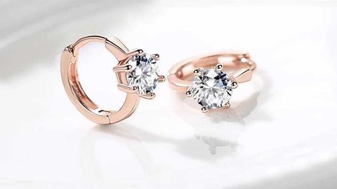 Classic Six-Claw Cubic Zirconia Stud Earrings