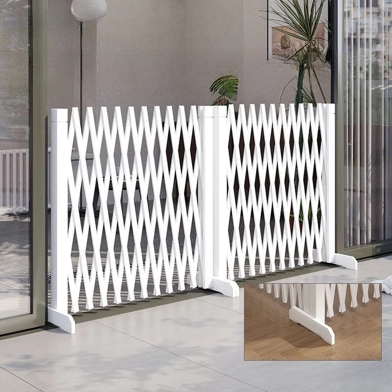 Wooden Retractable Puppy Isolation Fence